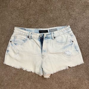 Aeropostale white washed jean shorts [US Size: 4]
